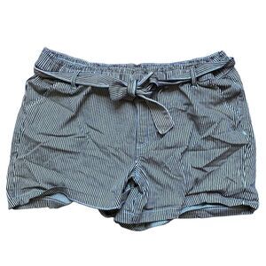 Lane Bryant Women's Plus Size 22 Striped‎ High Rise Tie Waist Shorts